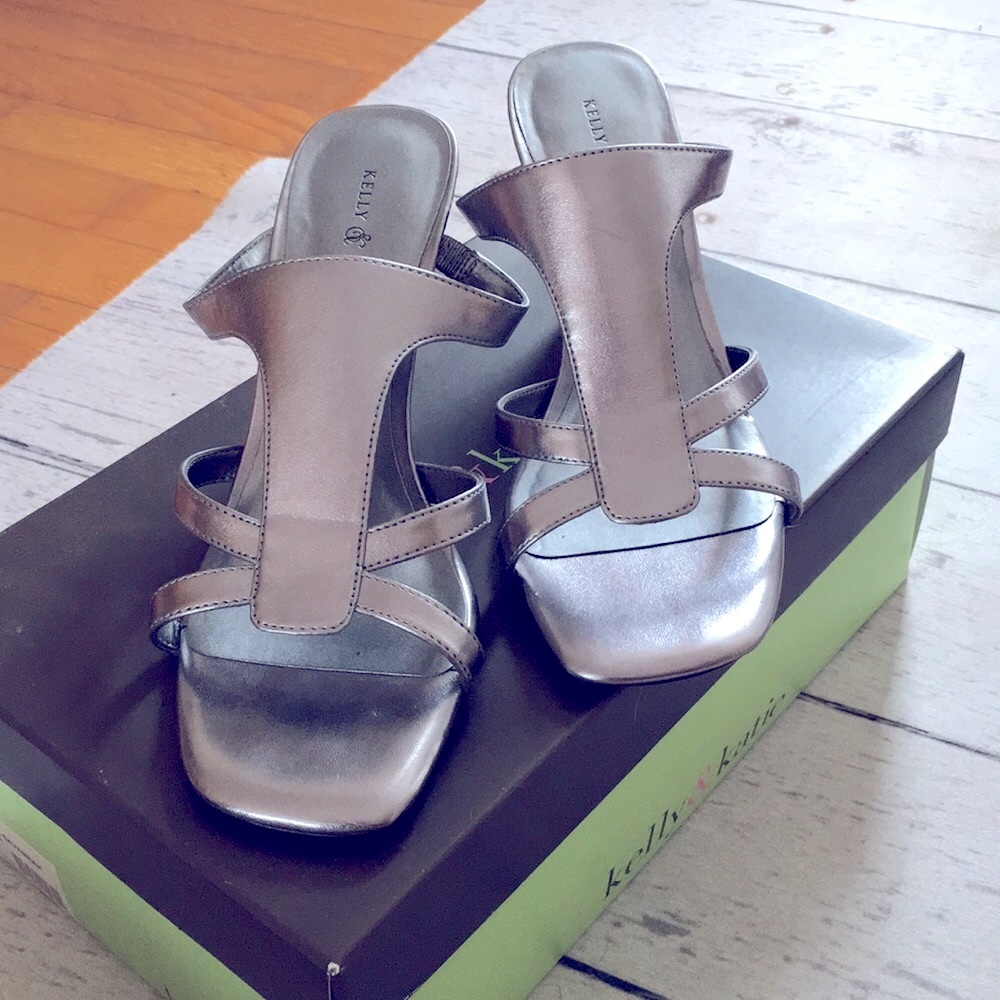 New silver Kelly and Katie  Sandals
